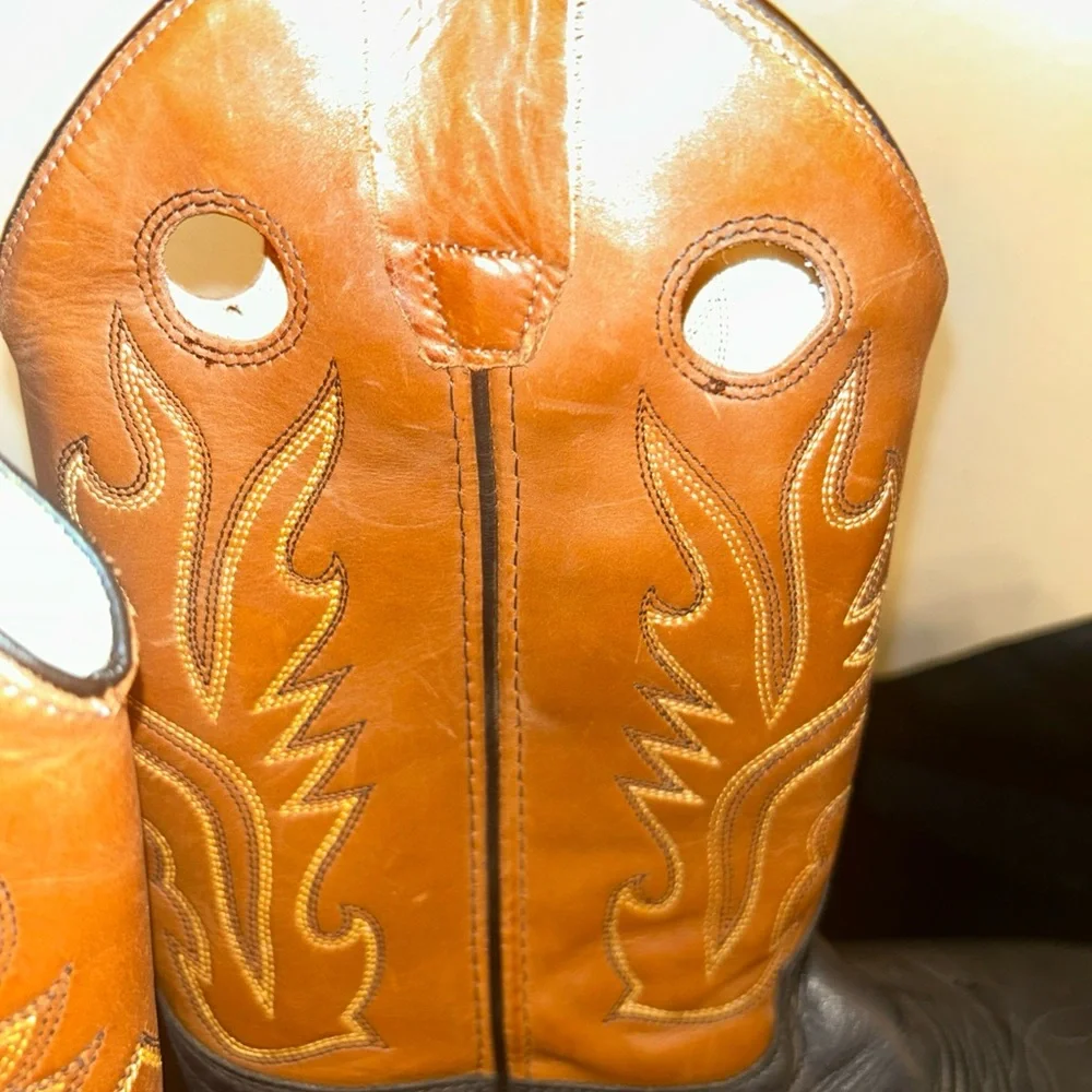 Cody James Black and Brown Cowboy Boots Size 6 - Picture 5 of 12